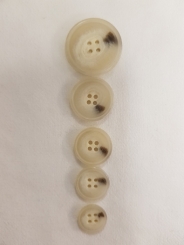 Kunststoffknopf, creme-braun (melliert) 