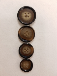 Kunstoffknopf braun-meliert 