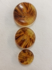 4Lochknopf in cognac 