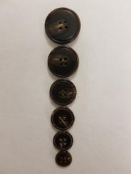 Hornknopf in dunkelbraun 13mm