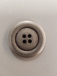 4Lochknopf in silber 