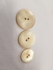 Perlmuttknopf, cappuccino-farben 